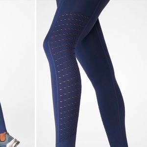 Fabletics sync 7/8 perforated leggings